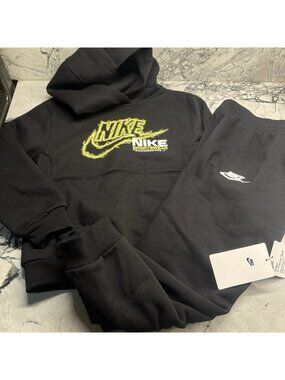 Nike Boys Size 7 Black Hoodie Joggers Outfit Set NEW